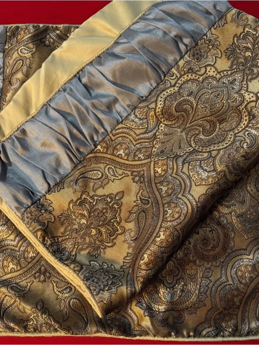 Home Expressions elegant paisley